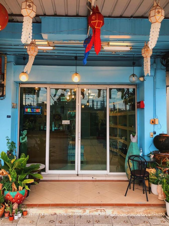 Aekkalukthai Hostel Rayong Exteriör bild
