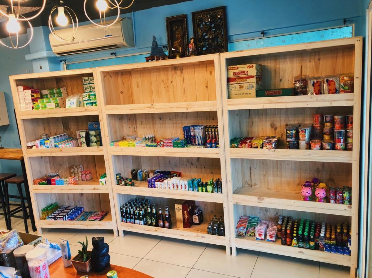 Aekkalukthai Hostel Rayong Exteriör bild