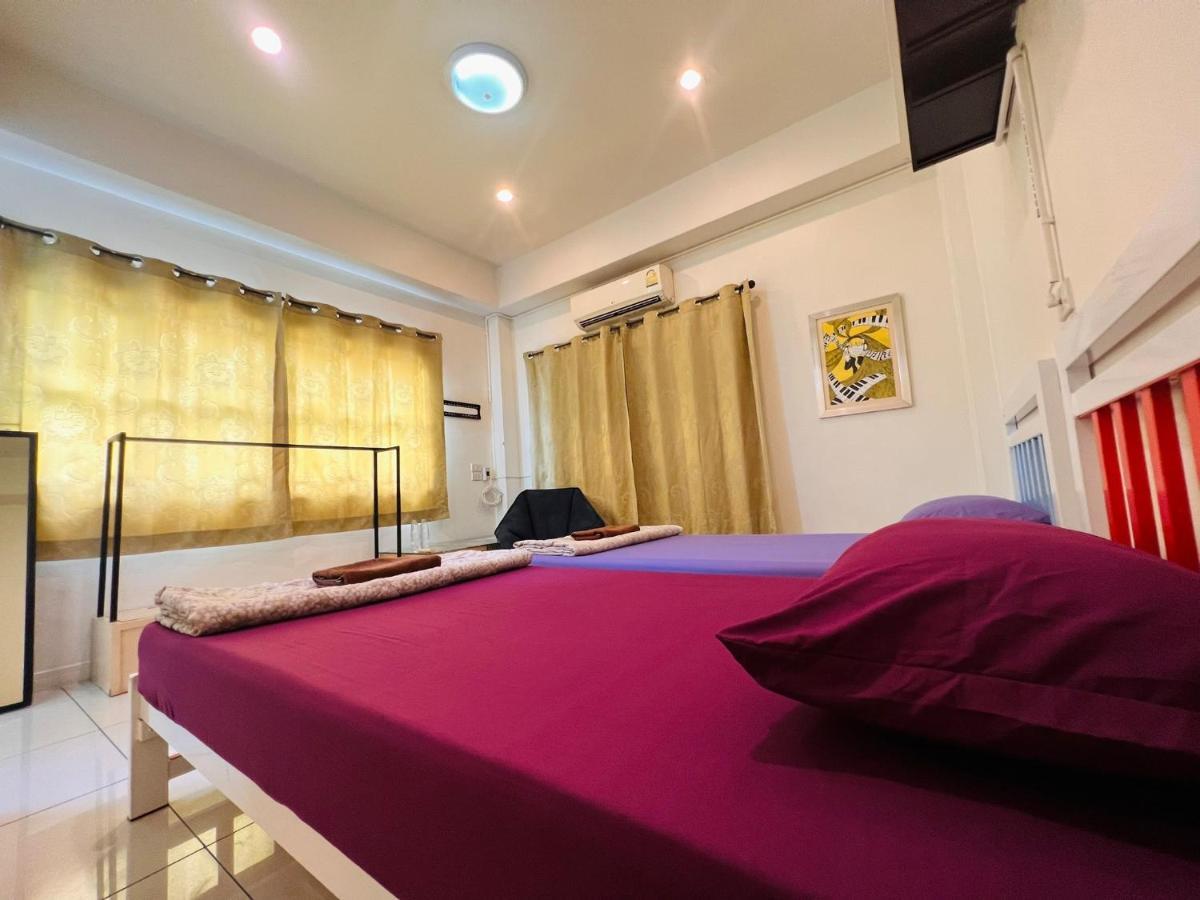 Aekkalukthai Hostel Rayong Exteriör bild
