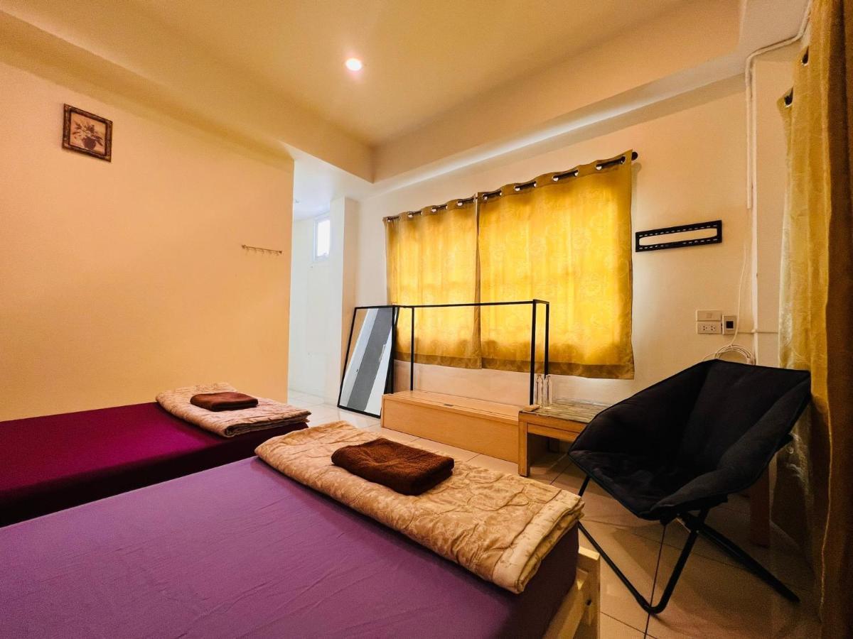 Aekkalukthai Hostel Rayong Exteriör bild