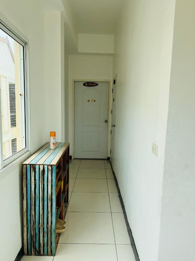 Aekkalukthai Hostel Rayong Exteriör bild